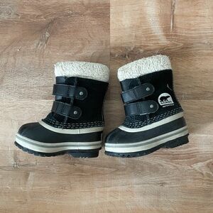 Sorel waterproof winter boots for toddlers